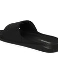 Minimalist men’s sliders perfect for everyday wear