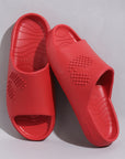 Single-mould design showing grip and splash coverage . Looks more bold and attractive .