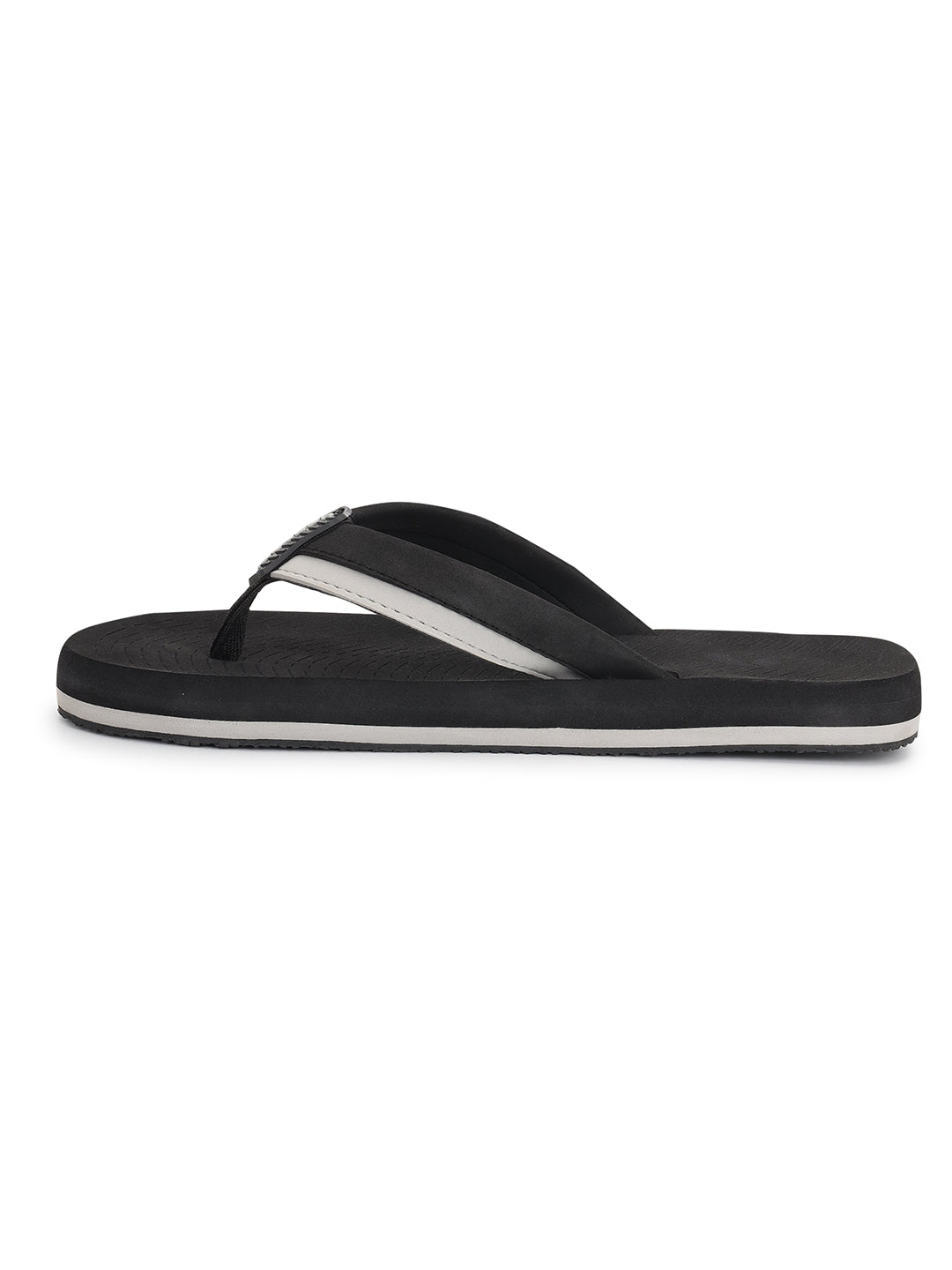 Side profile of Holt sandal with URO Foam footbed
