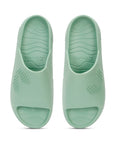 Close-up of men’s foot resting in the deep footbed for everyday comfort.

