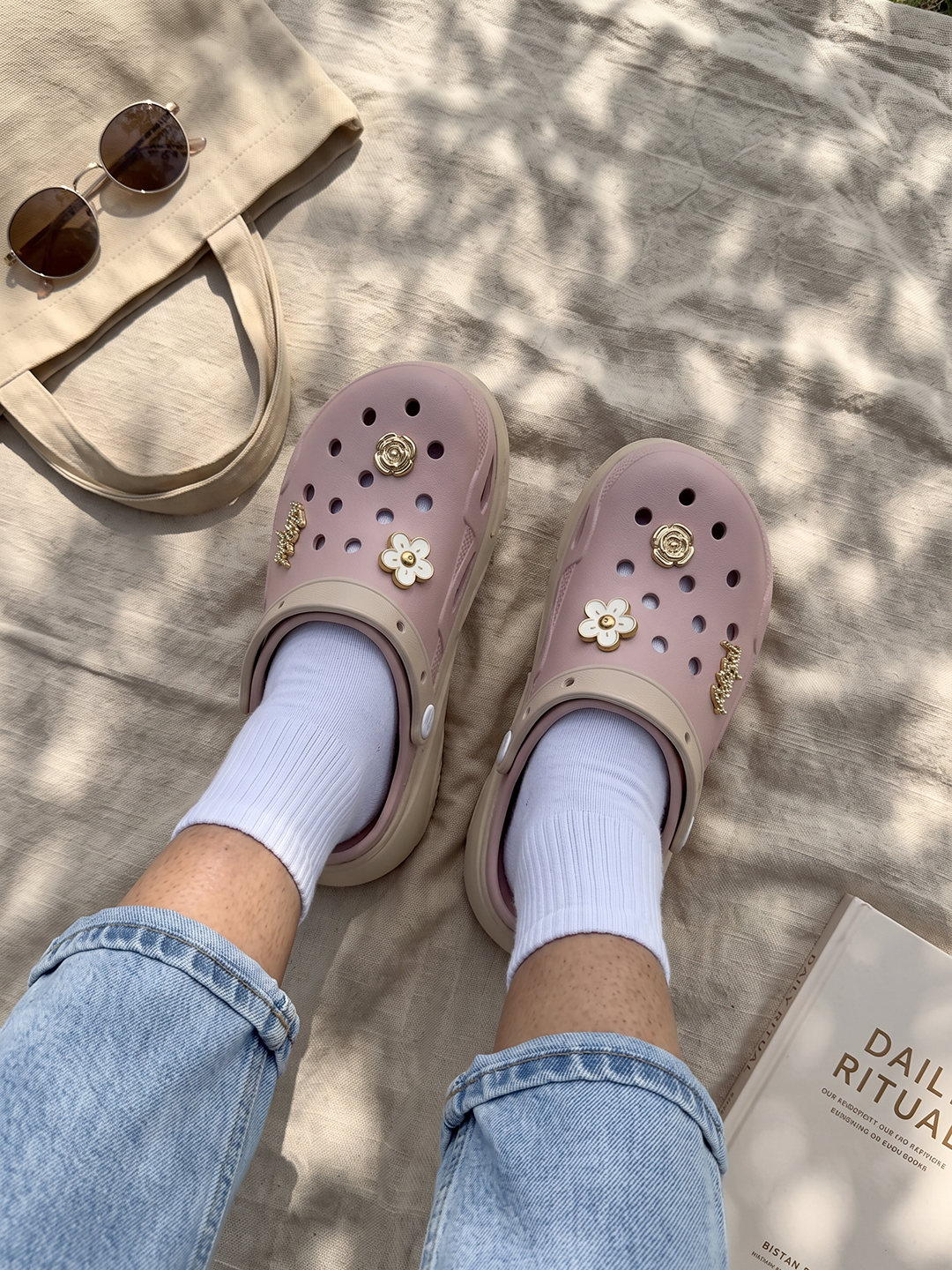 Brat Sliders_peach_&amp;_beige