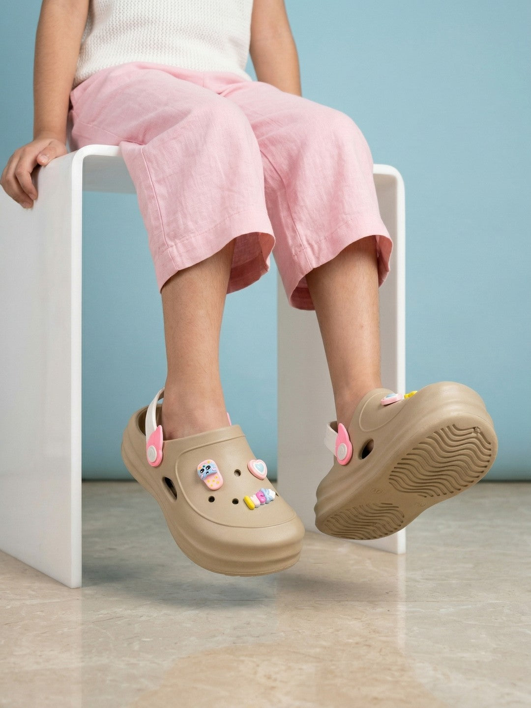 Wander Clog_beige