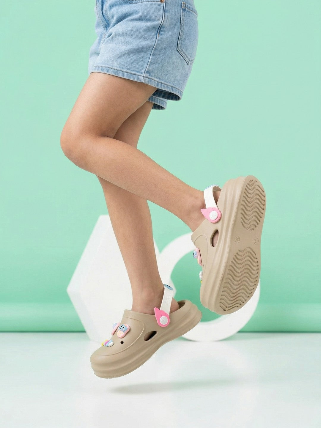 Wander Clog_beige